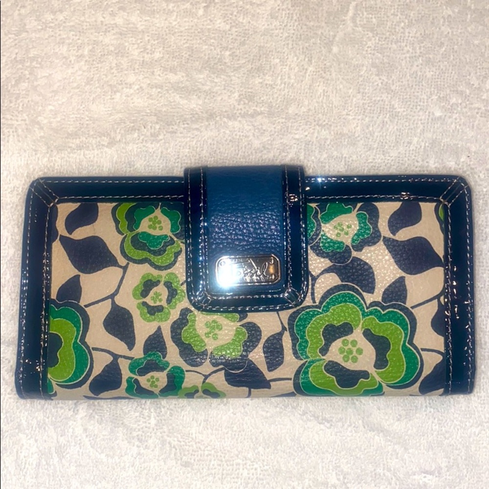 Fossil wallet